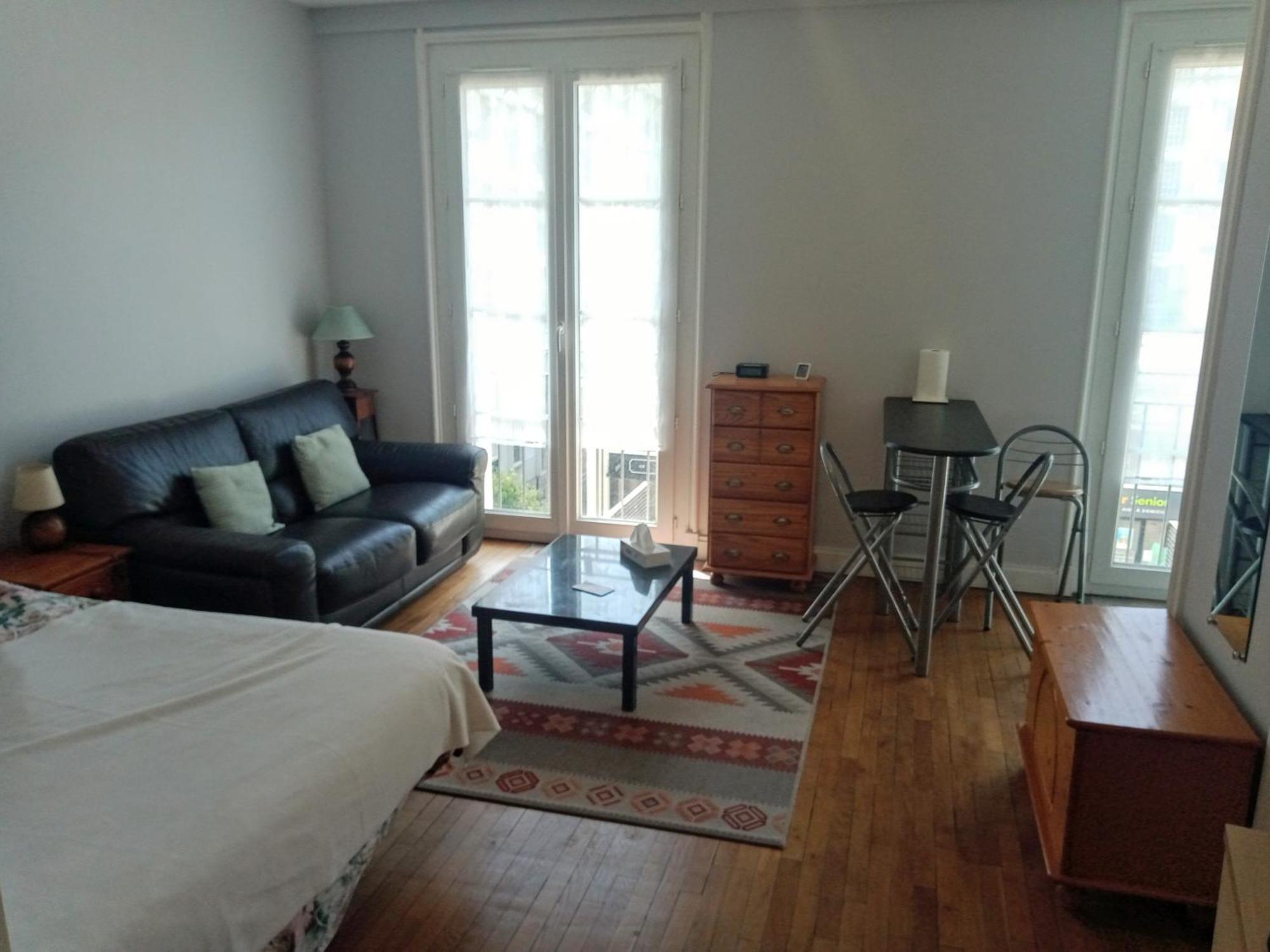 Appartement Perret 105 Rue Victor Hugo, Lumineux, Plein Centre, Parking Prive Arrivee Autonome Tout A Pied Le Havre Esterno foto
