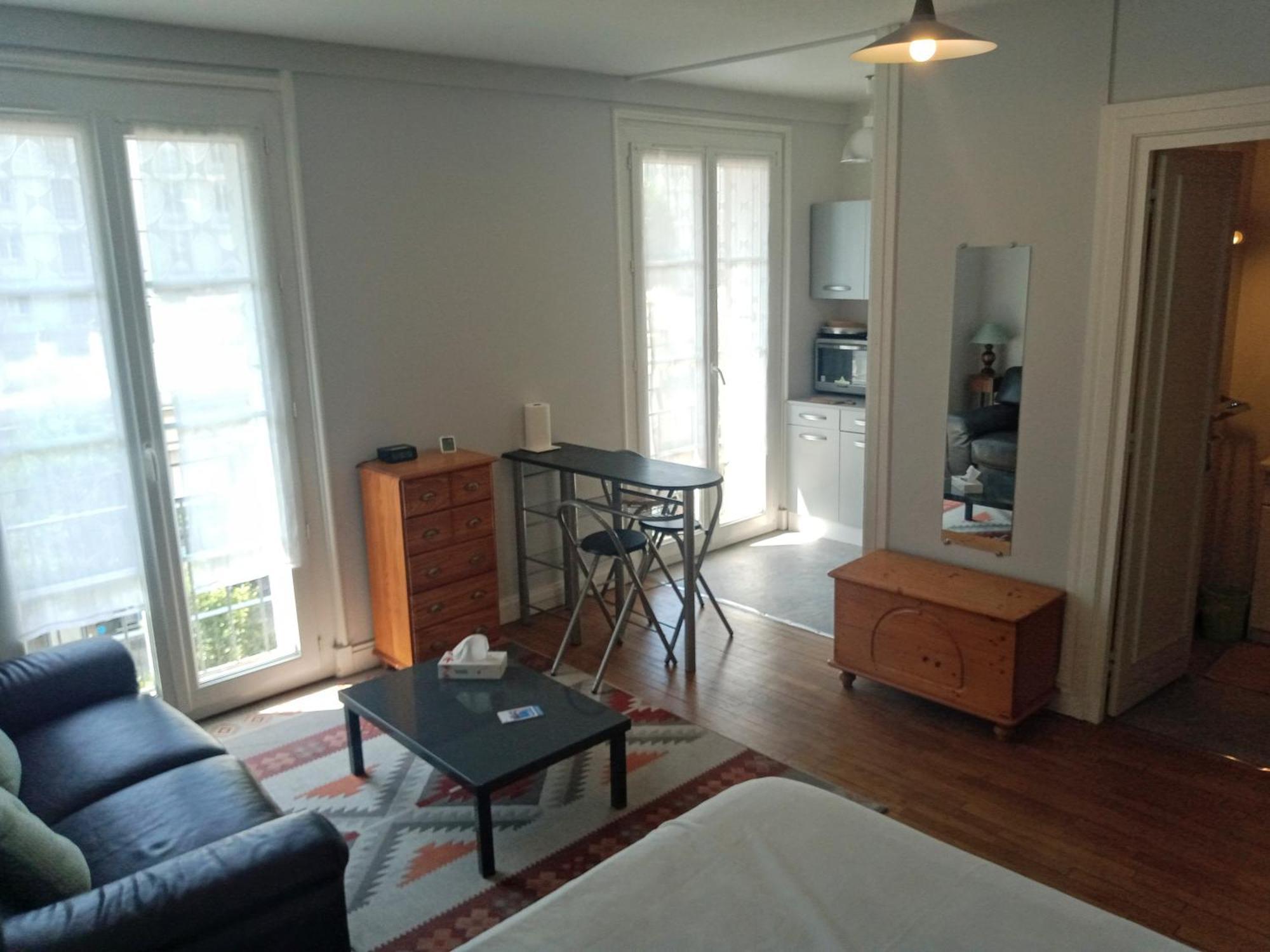 Appartement Perret 105 Rue Victor Hugo, Lumineux, Plein Centre, Parking Prive Arrivee Autonome Tout A Pied Le Havre Esterno foto